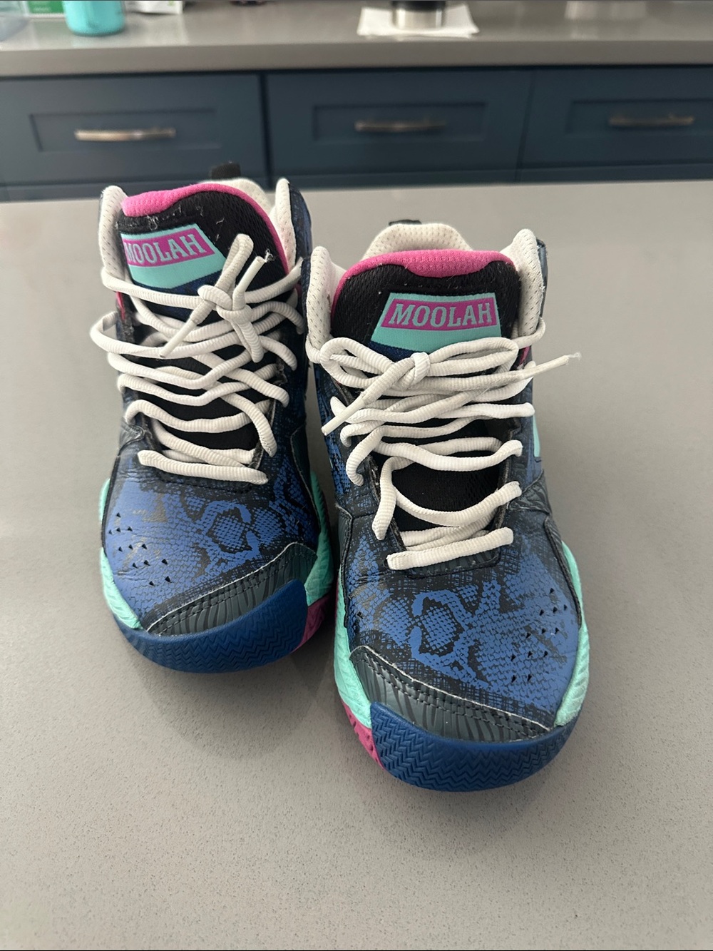 Moolah Kids High-Top Sneakers in Blue & Pink